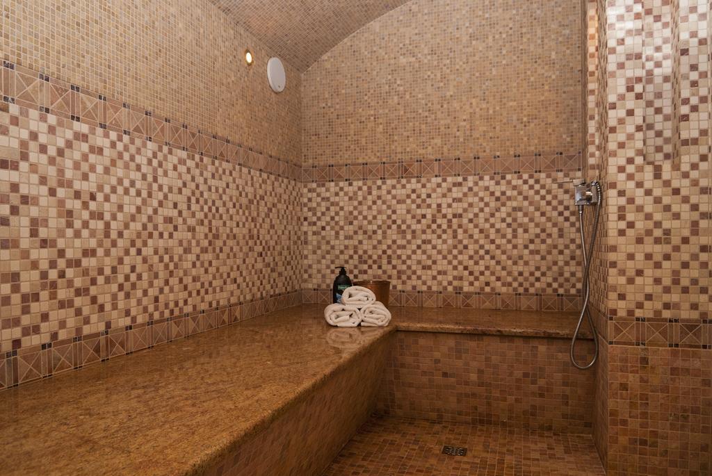 Hammam Executive Old Riga Apartment Room photo